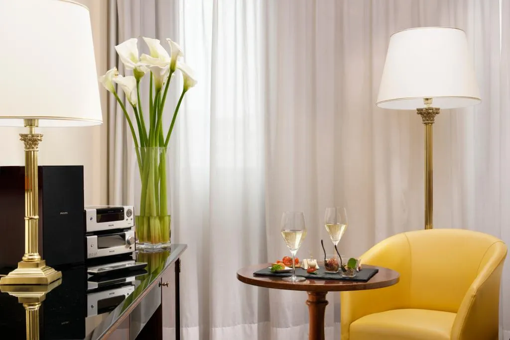 TRIPLE EXECUTIVE Room, UNA HOTELS Scandinavia Milano, Milan