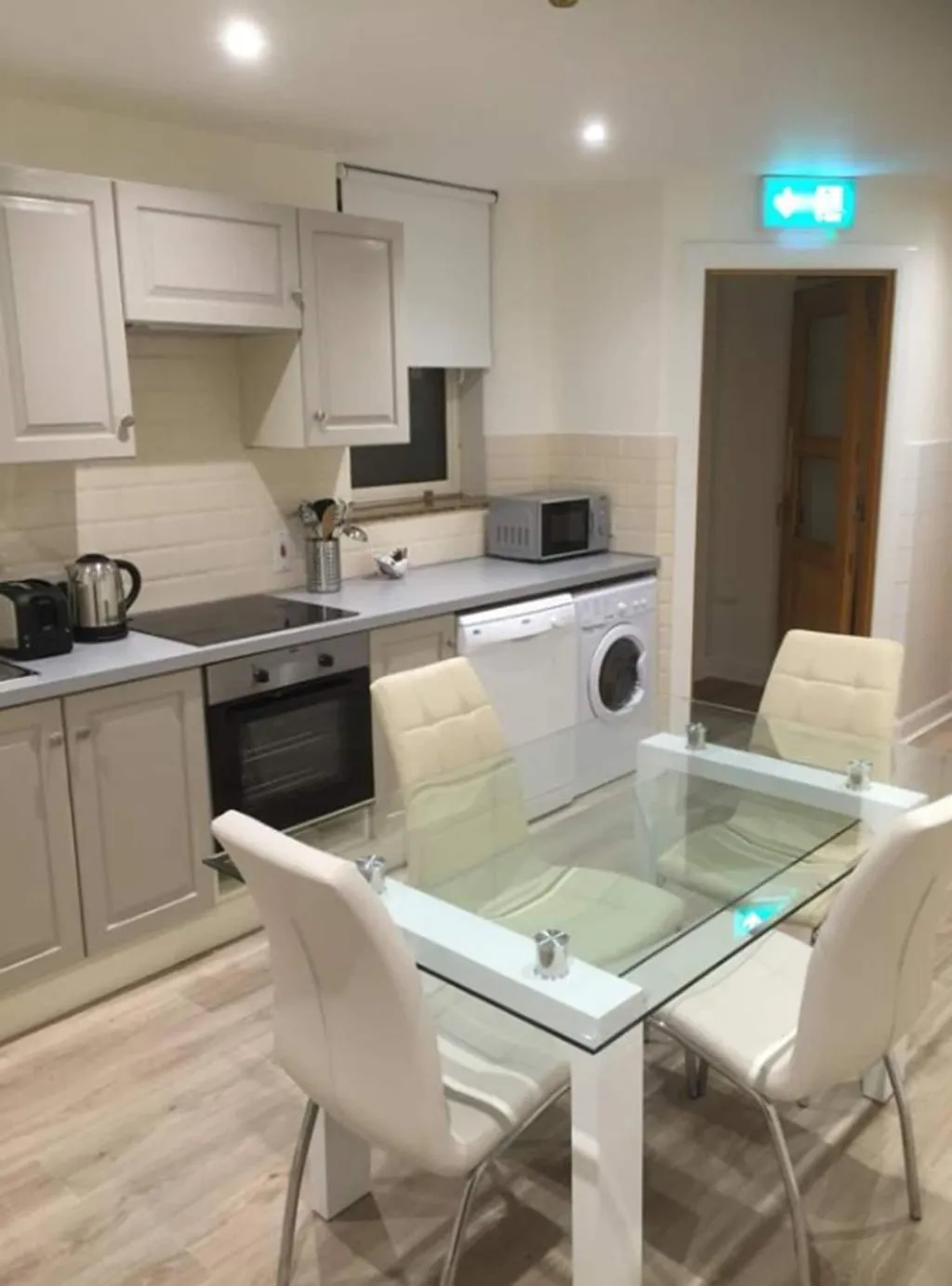 Room, Ballsbridge Townhouse - Merrion Road, Dublin