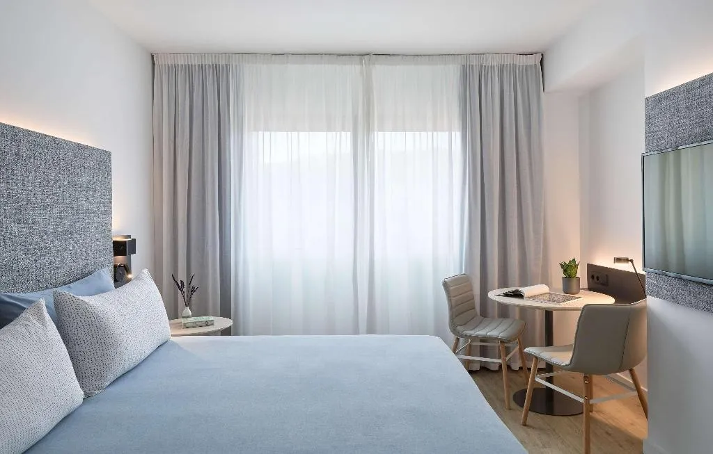 Double or Twin STANDARD Room, INNSiDE by Meliá Barcelona Apolo, Barcelona