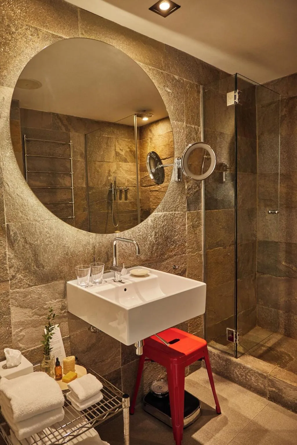 Room, Neri, Barcelona