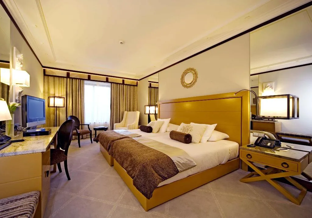 Double or Twin SUPERIOR Room, Grande Real Villa Italia Hotel & Spa, Lisbon
