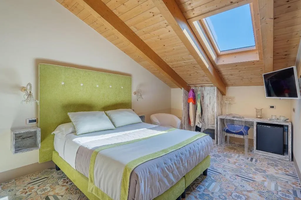 Room, Don Giulio Luxury Rooms, Naples