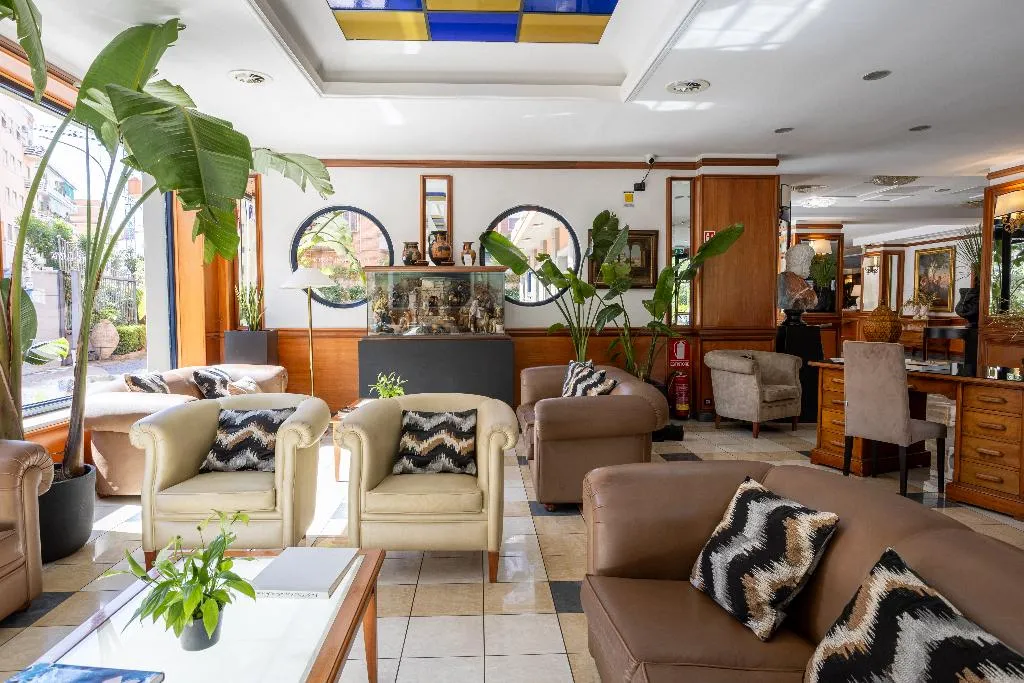 Lobby, Grand Hotel Tiberio, Rome