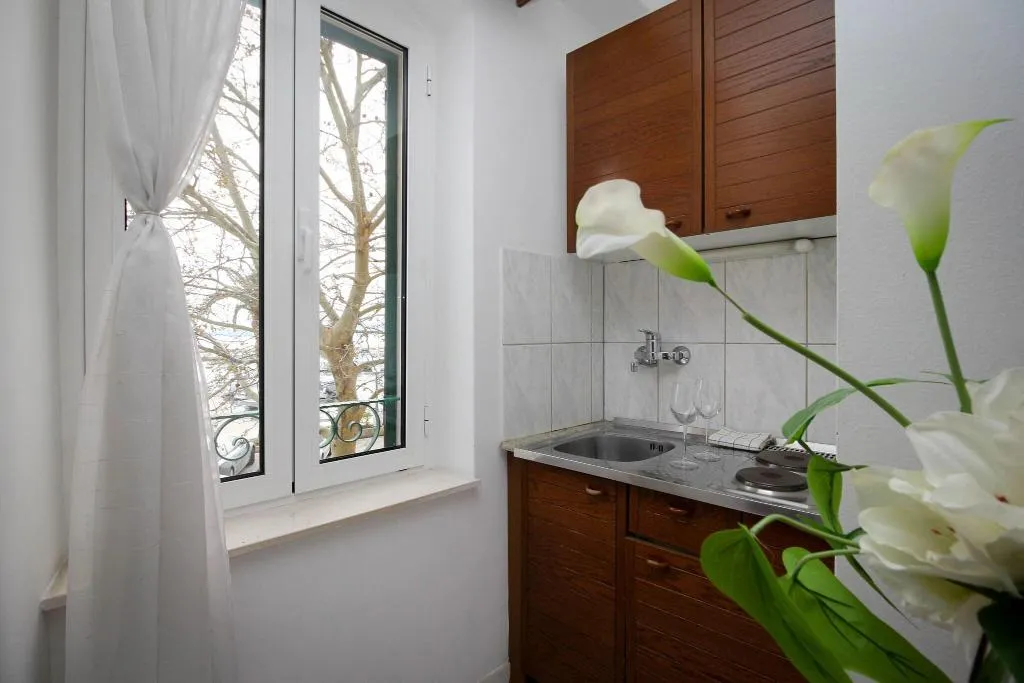 Room, Palac, Split