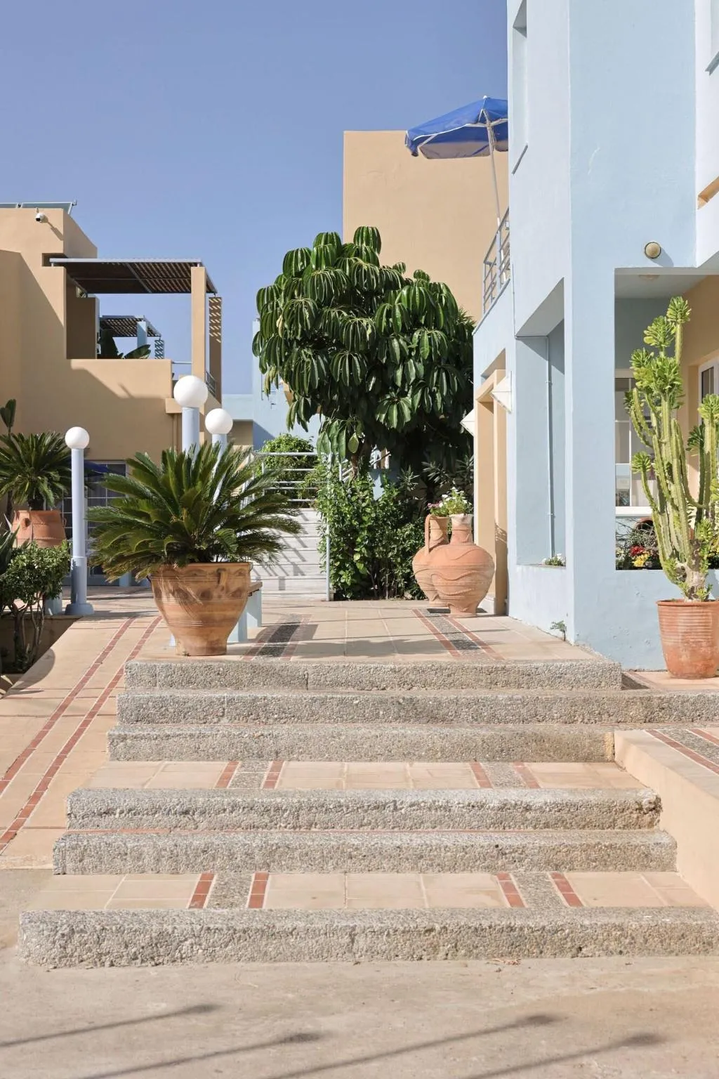 Lobby, Futura, Crete
