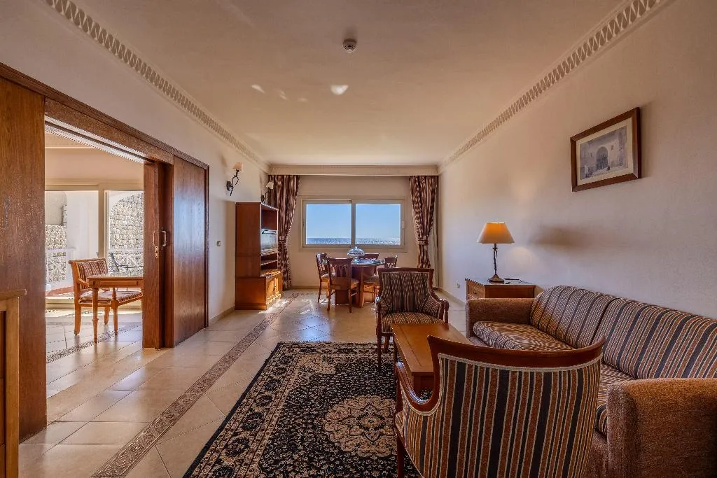 SUITE SEA FRONT Room, Continental Plaza Beach, Red Sea Riviera