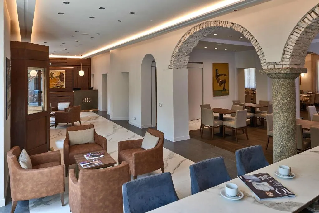Lobby, Albergo Centrale, Milan