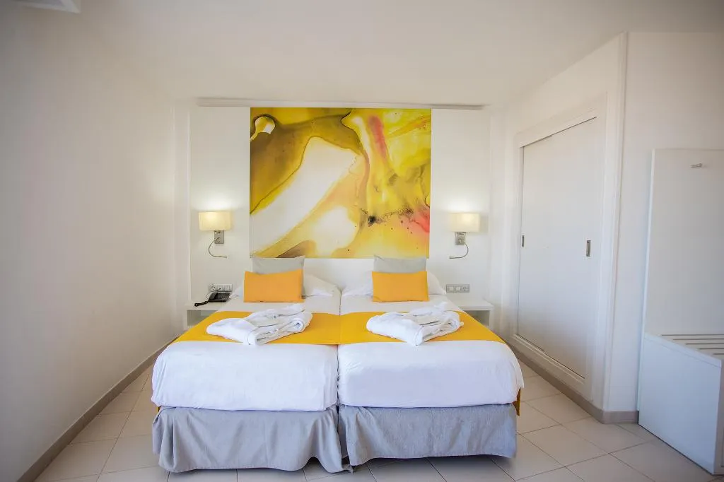 Double or Twin SUPERIOR Room, Servatur Waikiki, Gran Canaria