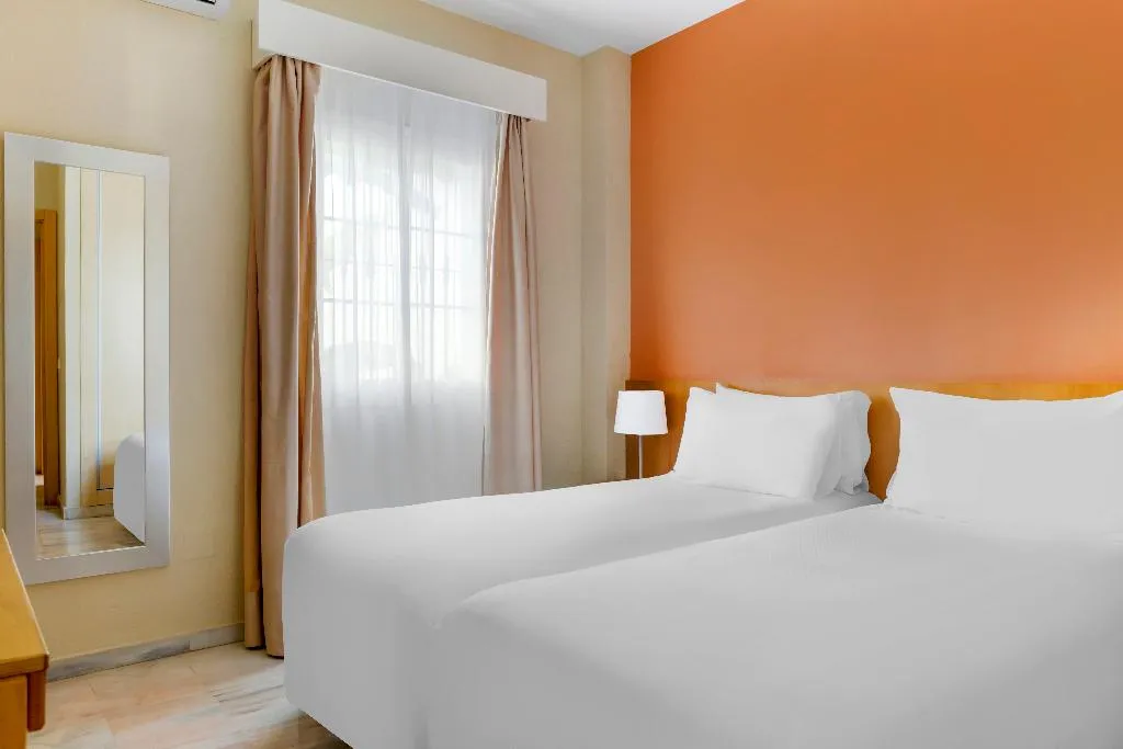 STUDIO CAPACITY 2 Room, Royal Oasis Club at Pueblo Quinta, Costa Del Sol