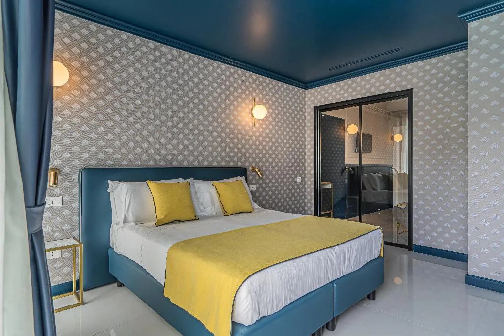 JUNIOR SUITE SEA VIEW WITH BALCONY Room, Mary Hotel, Naples