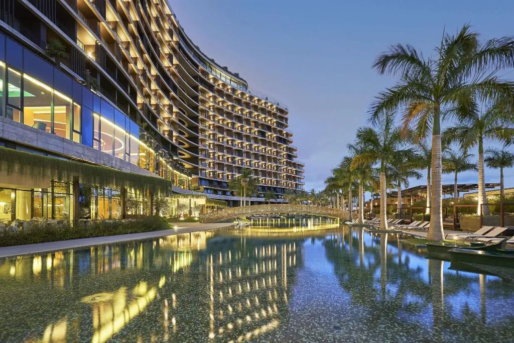 Pool, Savoy Palace The Leading Hotels of the World, Madeira