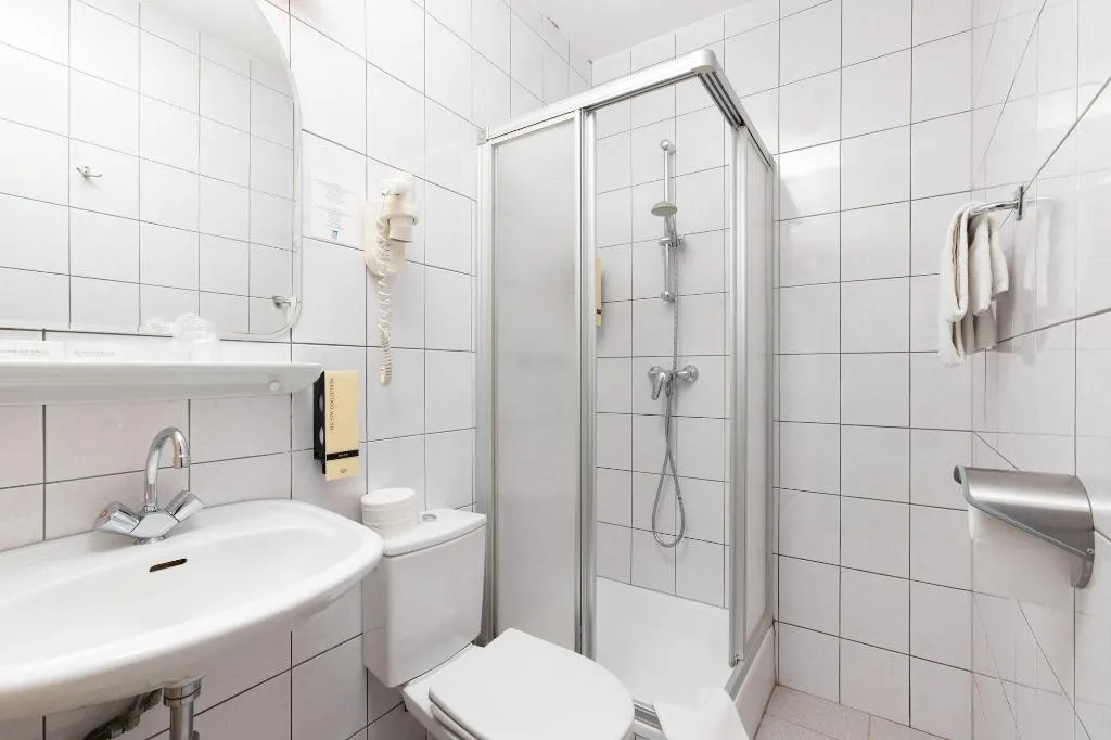 SINGLE STANDARD Room, Owl Hotel, Amsterdam