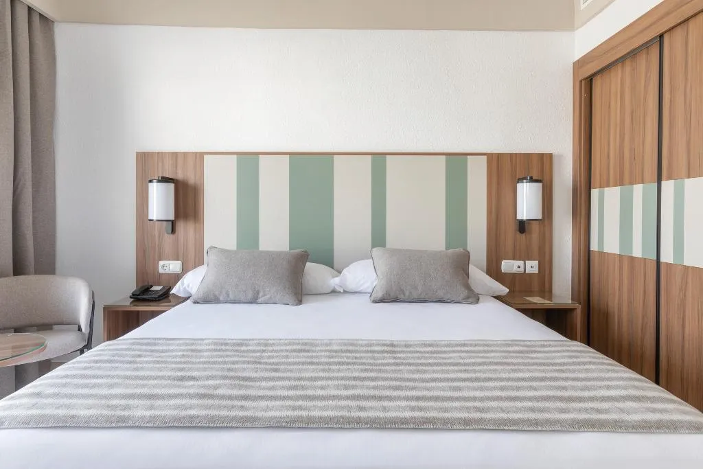 SINGLE SEA VIEW Room, Hotel Riu Paraiso Lanzarote - All Inclusive, Lanzarote