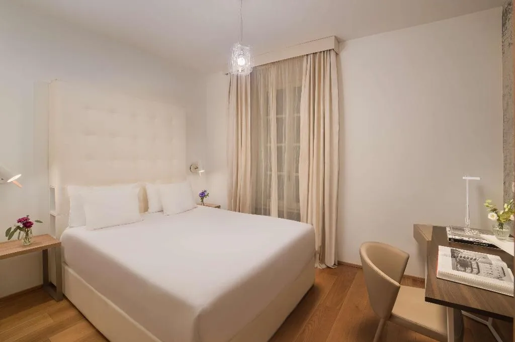 Room, Avani Palazzo Moscova Milan Hotel, Milan