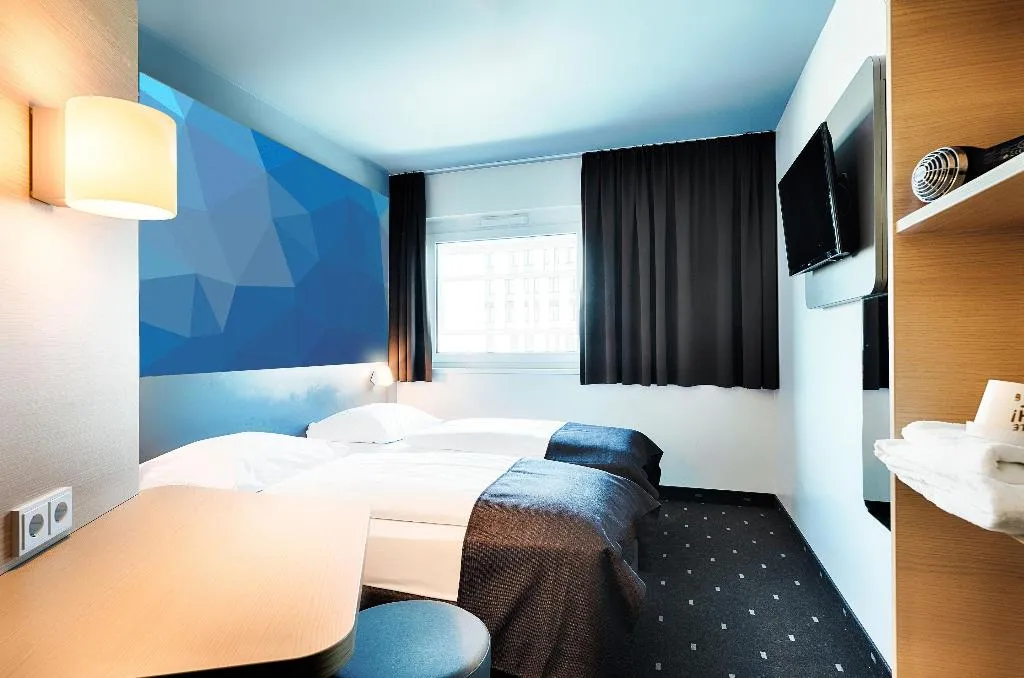 Room, B&B HOTEL Berlin City West, Berlin