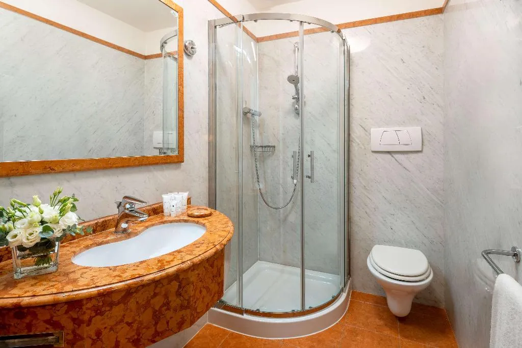 SINGLE BUSINESS Room, UNA HOTELS Galles Milano, Milan
