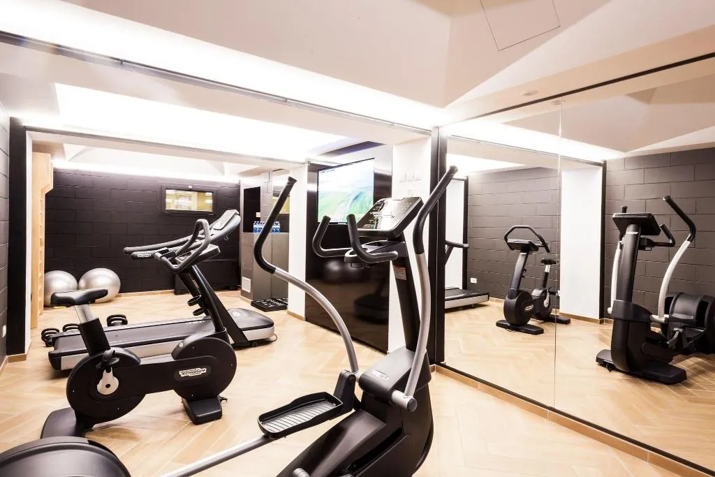 Sports and Entertainment, Senato Hotel Milano, Milan