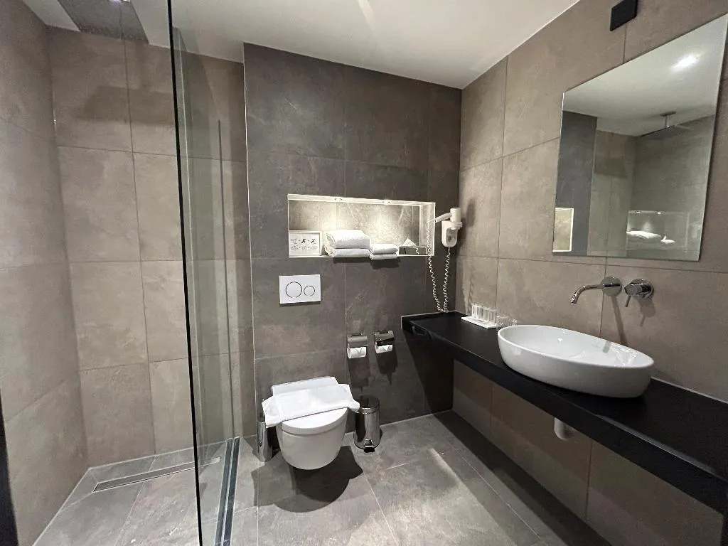 TWIN STANDARD Room, Xo Hotels Blue Tower, Amsterdam