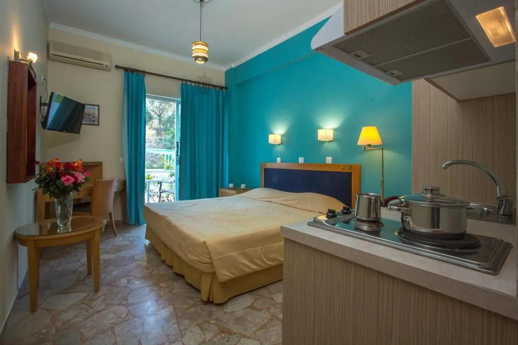 Room, Tolon Beach Hotel, Athens