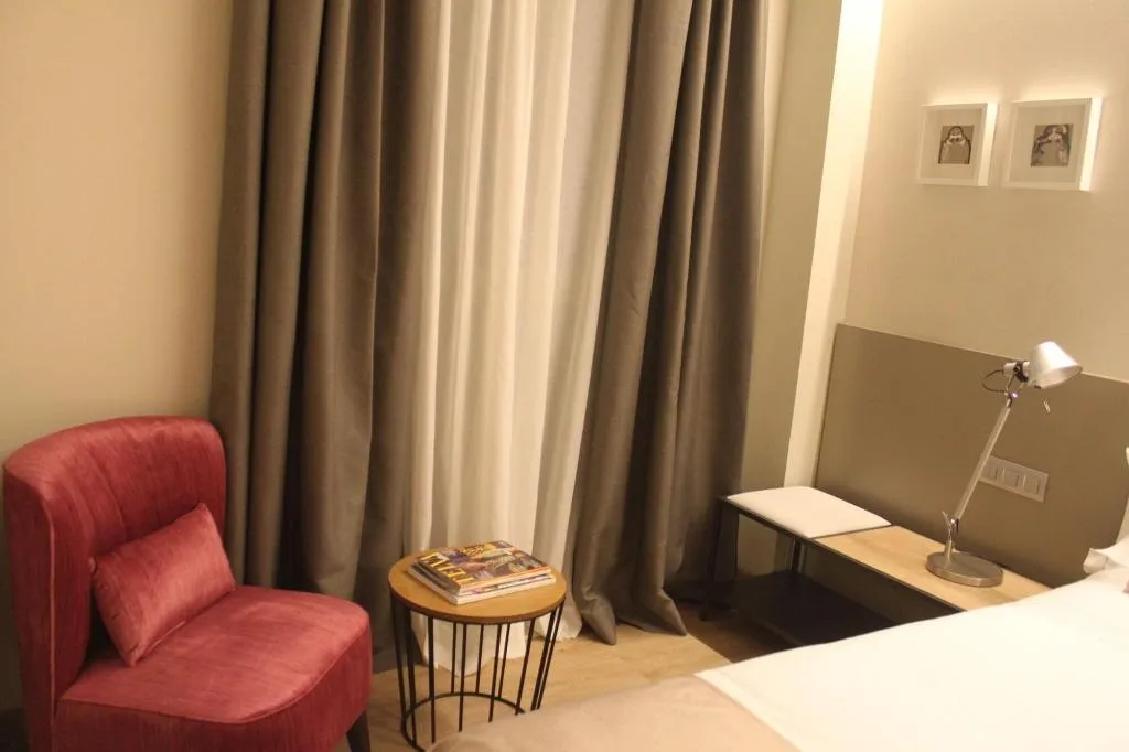 Room, Hotel Well And Come, Barcelona