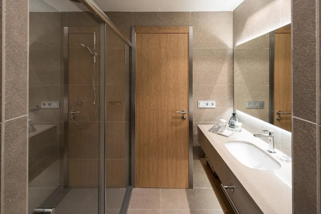 Double or Twin DELUXE Room, Catalonia Barcelona Plaza, Barcelona