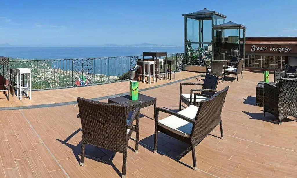 Terrace, Hotel Prestige, Naples