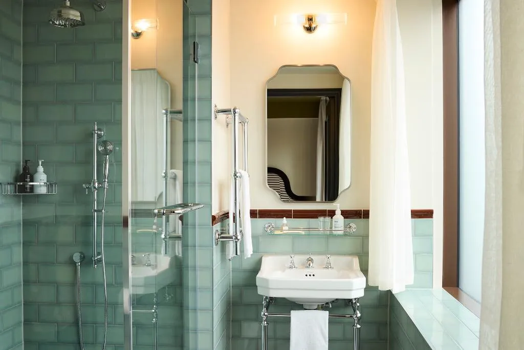 DOUBLE STANDARD Room, The Hoxton Dublin, Dublin