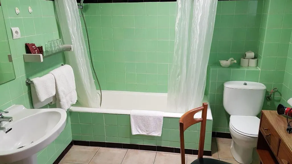 Room, Hostal Residencia Catalina, Costa Brava