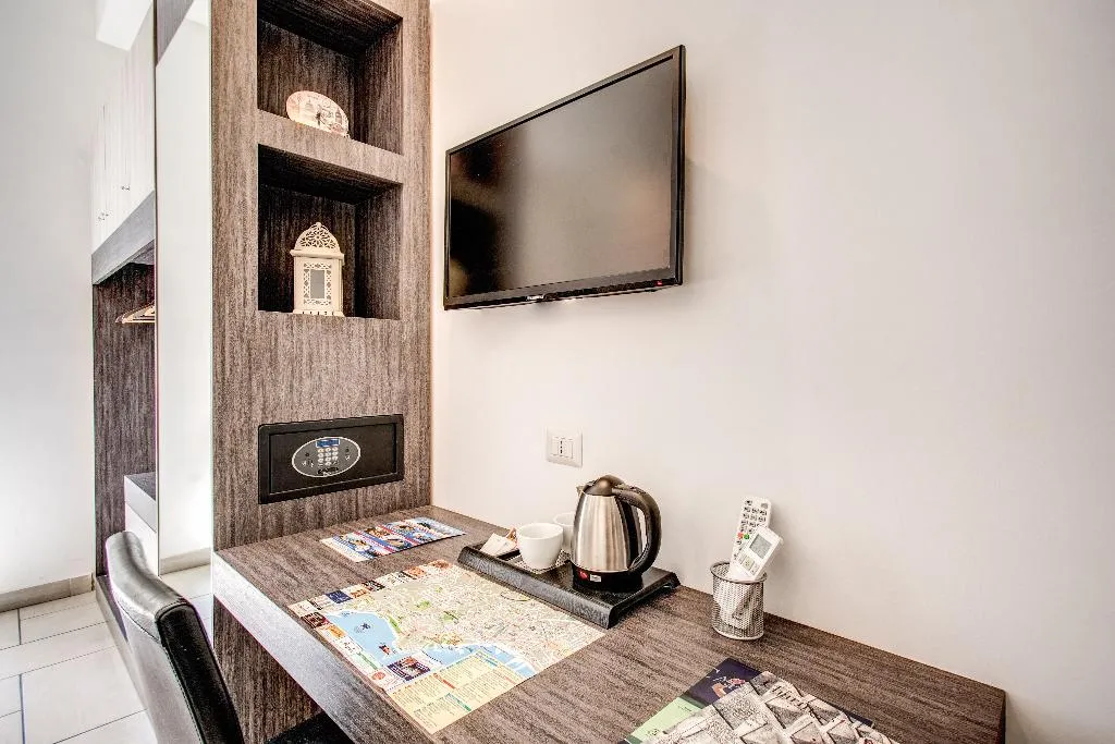DOUBLE SINGLE USE STANDARD Room, Napoli Suite, Naples