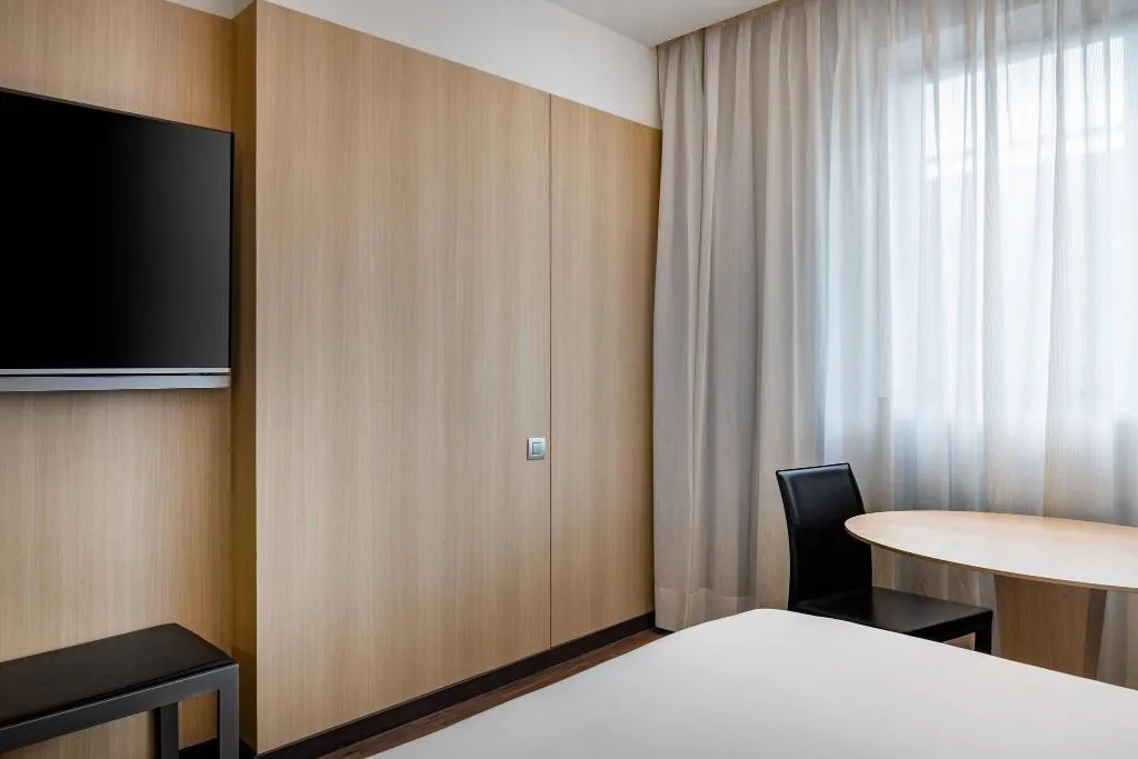 Room, AC Madrid Feria, Madrid
