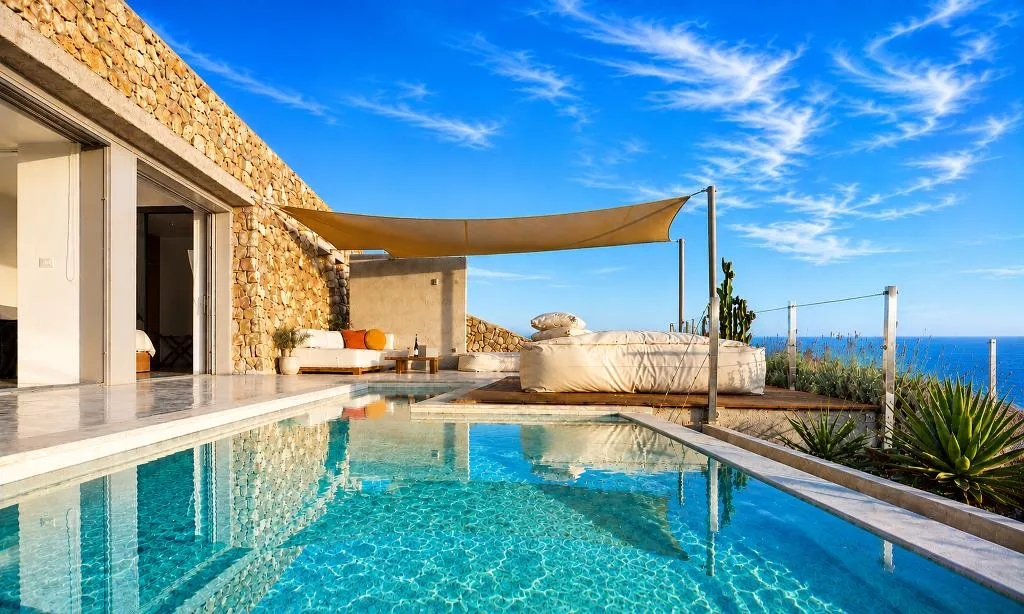 VILLA WITH PRIVATE POOL Room, Santorini Heights, Santorini
