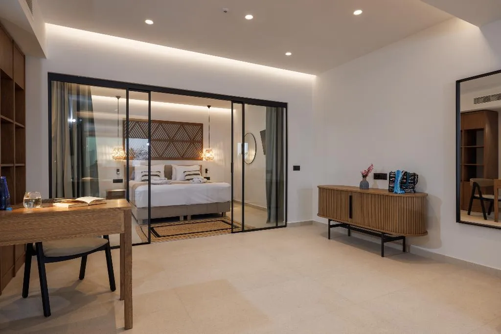 SUITE DELUXE GARDEN VIEW Room, Deos Luxury Suites, Crete