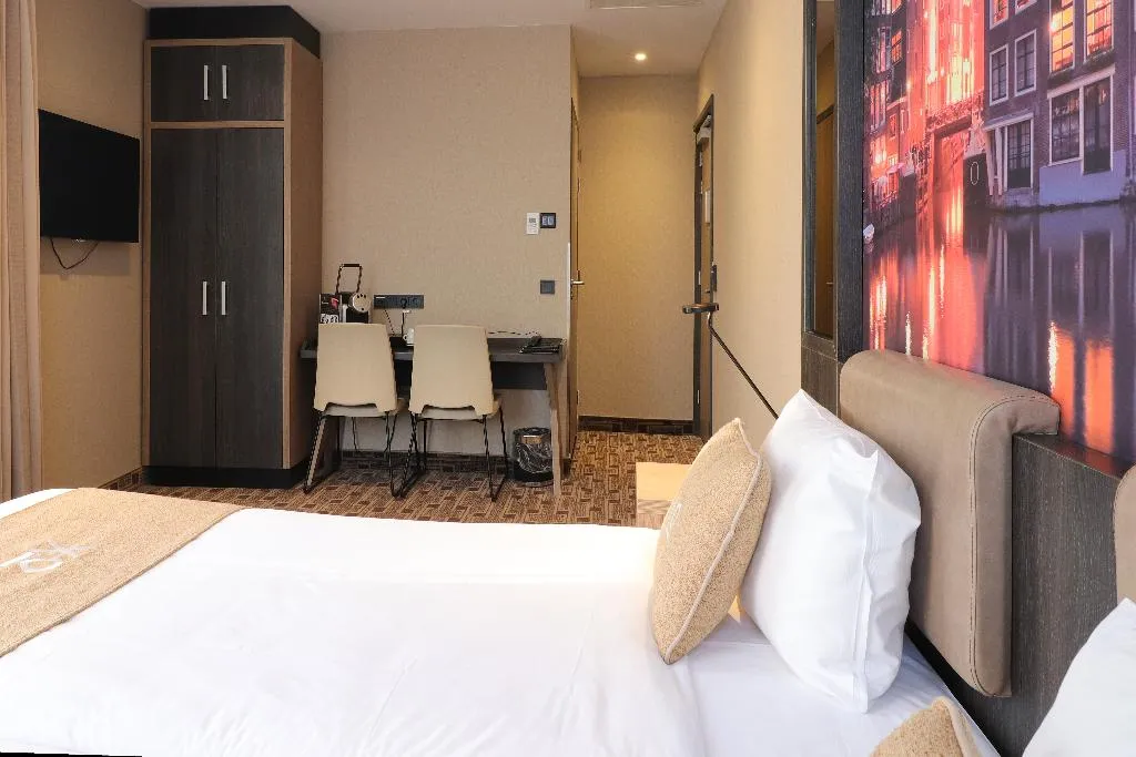 Double or Twin STANDARD Room, Xo Hotels Inner, Amsterdam