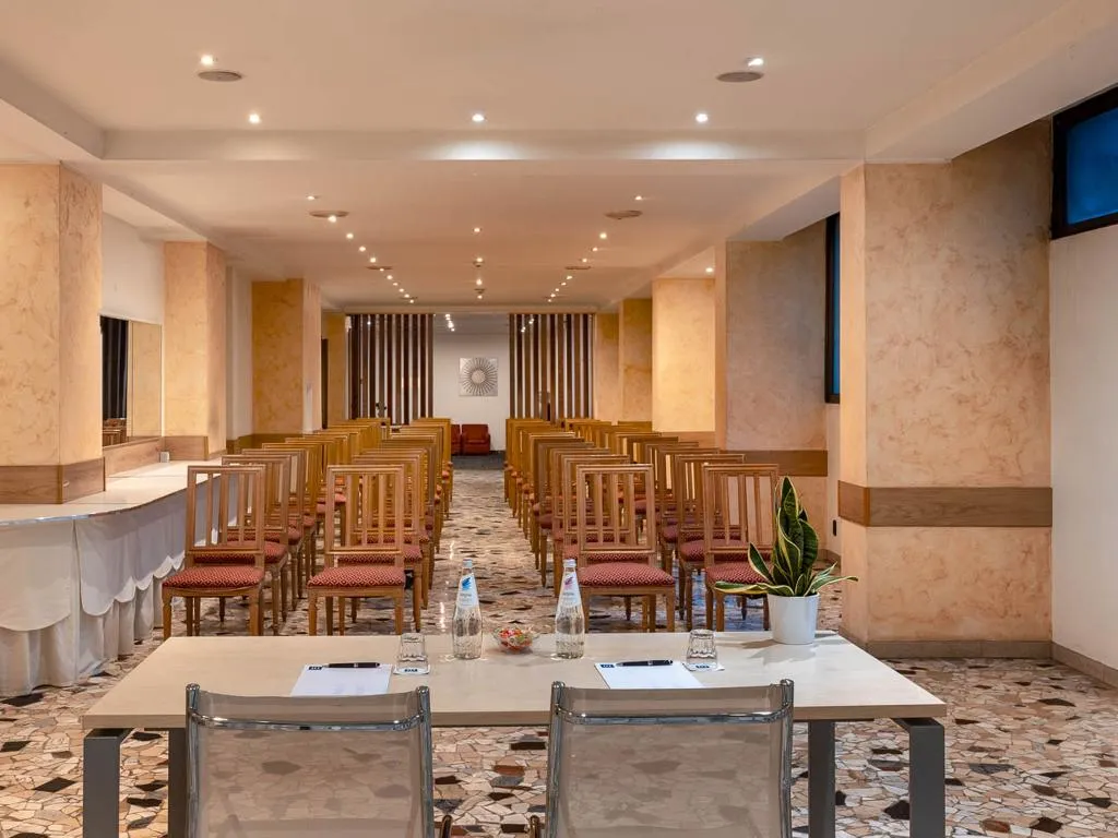 Conferences, iH Hotels Milano St. John, Milan