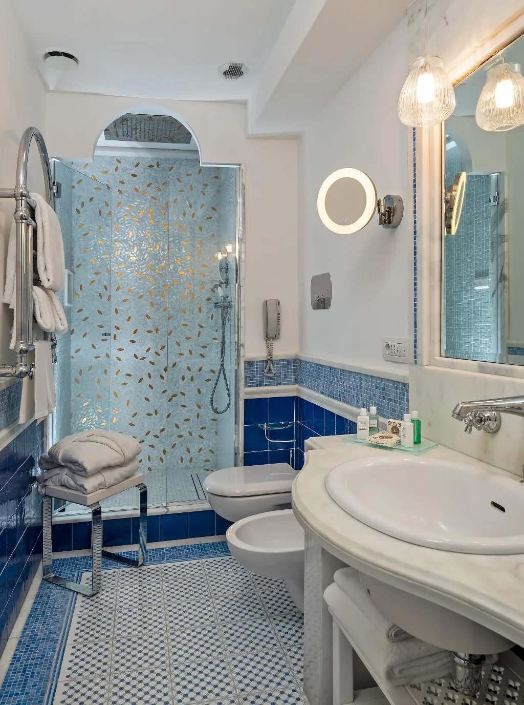 Double or Twin CLASSIC GARDEN VIEW Room, Luxury Villa Excelsior Parco, Naples