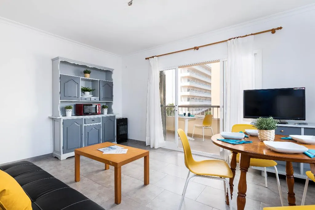 APARTMENT TWO BEDROOMS Room, Acapulco Apartments, Majorca