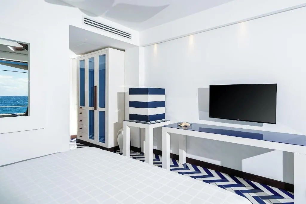 Room, Capo La Gala Hotel & Wellness, Naples