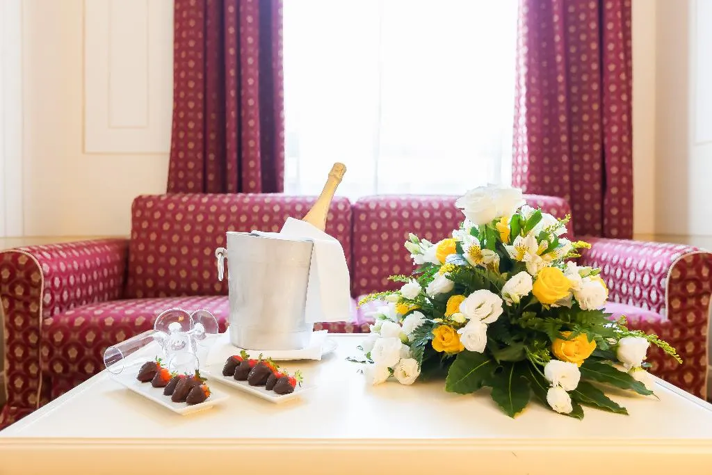 JUNIOR SUITE STANDARD Room, Radisson Blu Ghr Hotel Rome, Rome