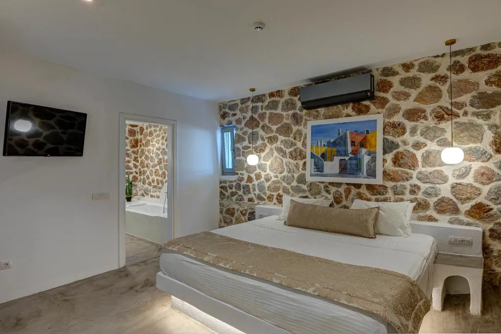 VILLA WITH PRIVATE POOL Room, Desiterra Resort, Santorini