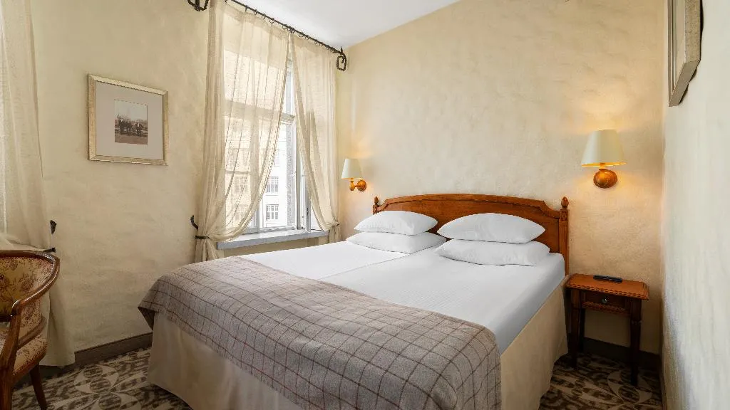 SINGLE CLASSIC Room, Rixwell Collection Savoy Boutique Hotel, Tallinn