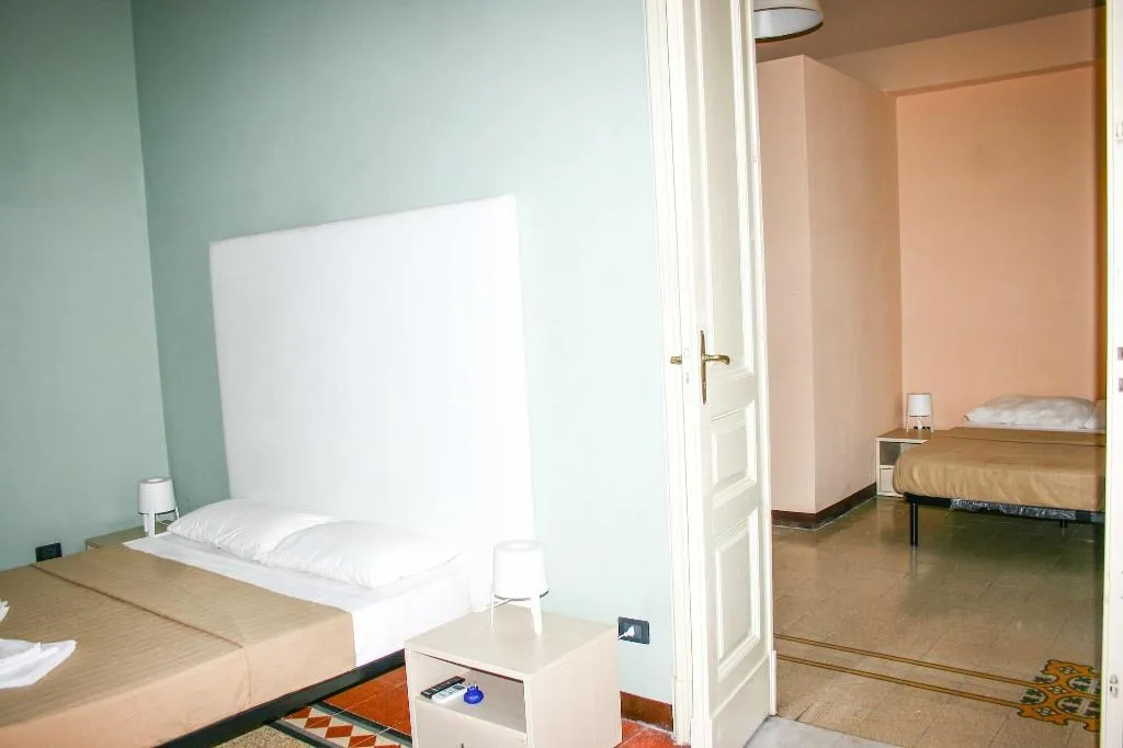Room, La Casa Di Isabella, Catania