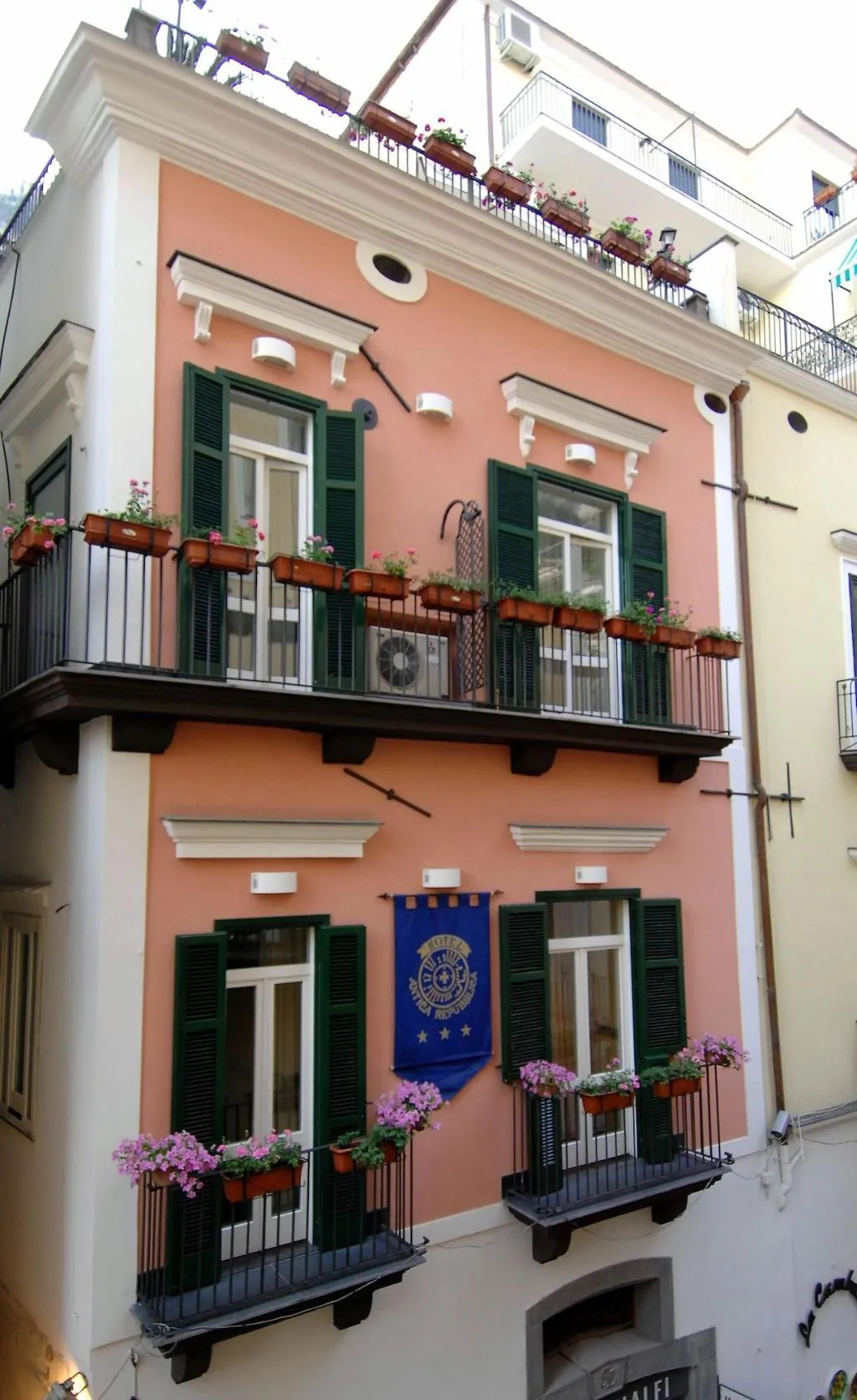 General view, Hotel Antica Repubblica, Naples