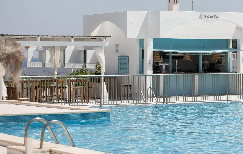 Bar, Beach Club, Menorca