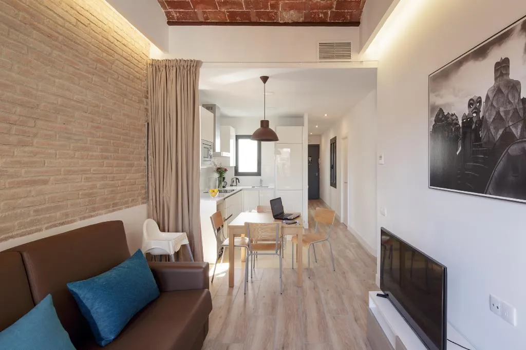 APARTMENT CAPACITY 6 Room, Hotel Sagrada Familia Apartments, Barcelona