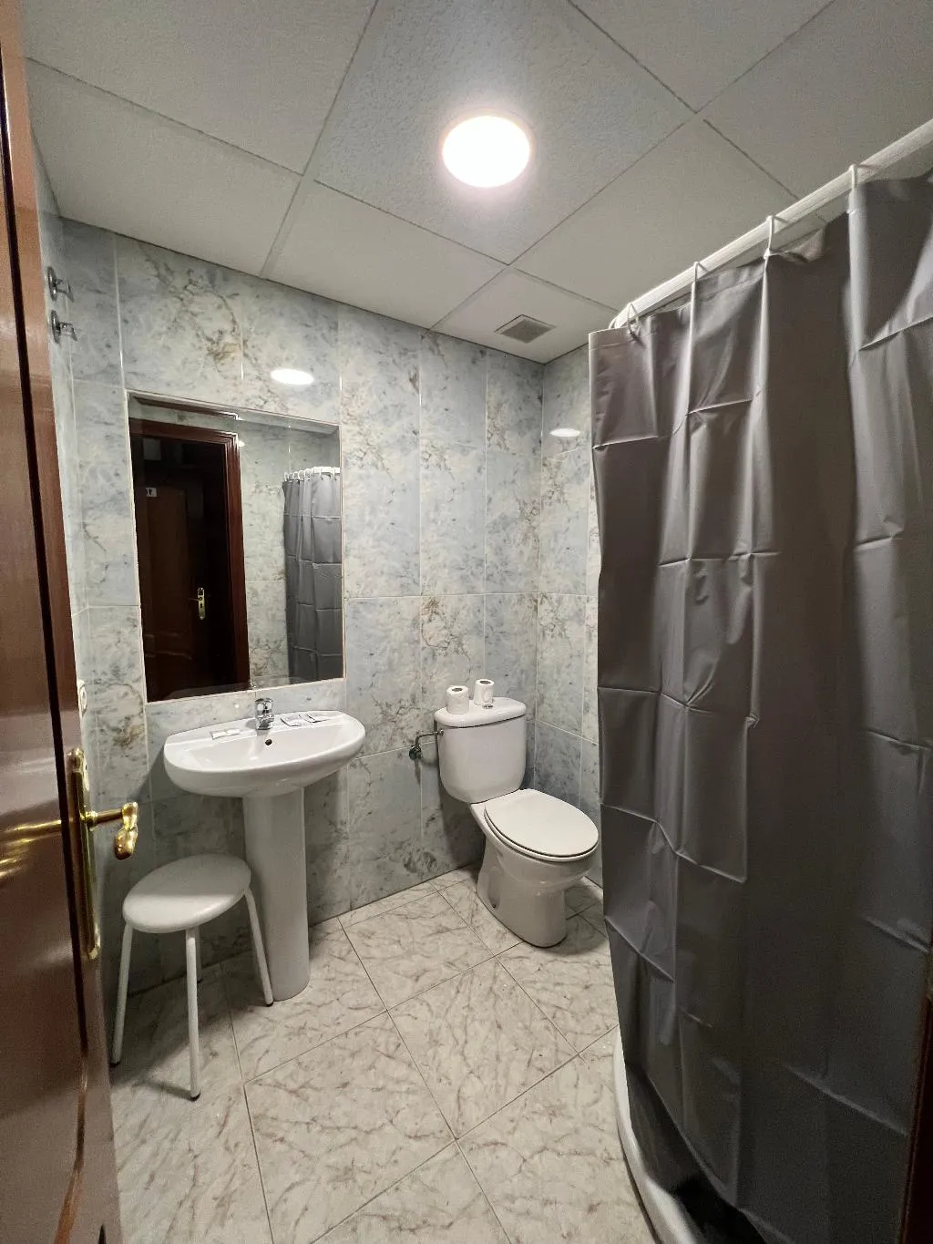 SINGLE STANDARD Room, Hostal La Embajada, Madrid