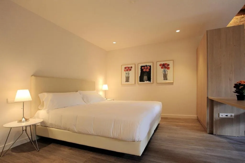 Room, San Lorenzo Suites, Madrid