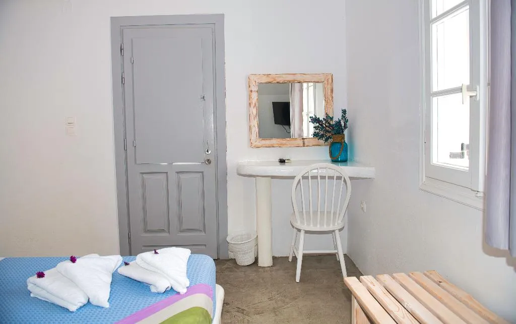 Double or Twin CLASSIC Room, The Last Sunbeam, Santorini