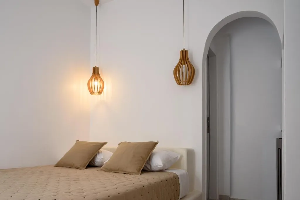 DOUBLE CAPACITY 2 Room, Aegeeis Santorini, Santorini