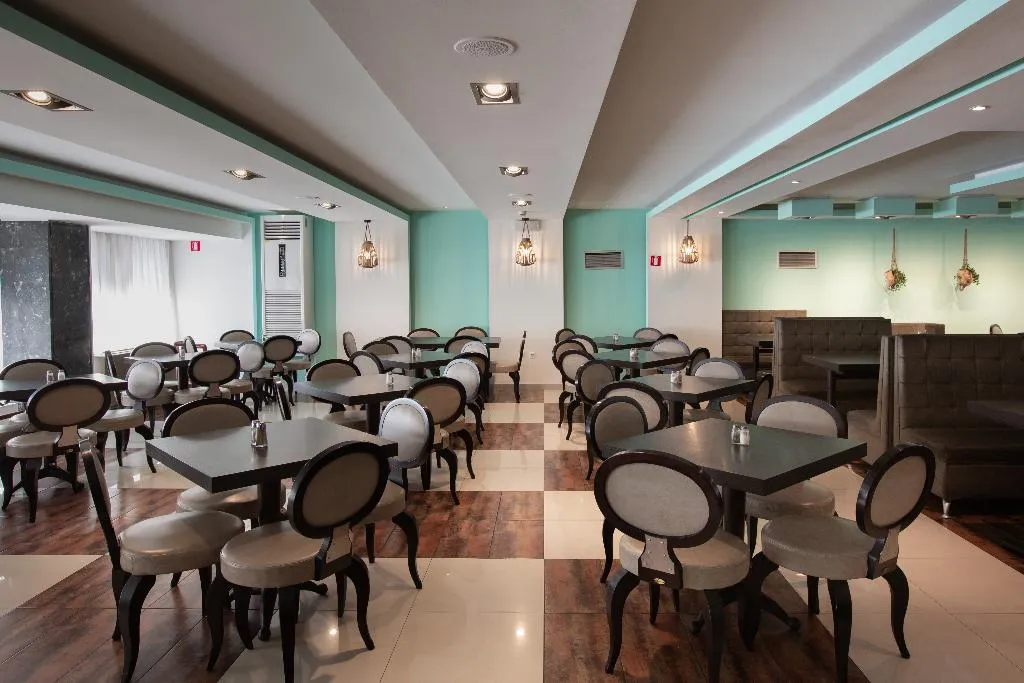 Restaurant, Metropolitan, Halkidiki