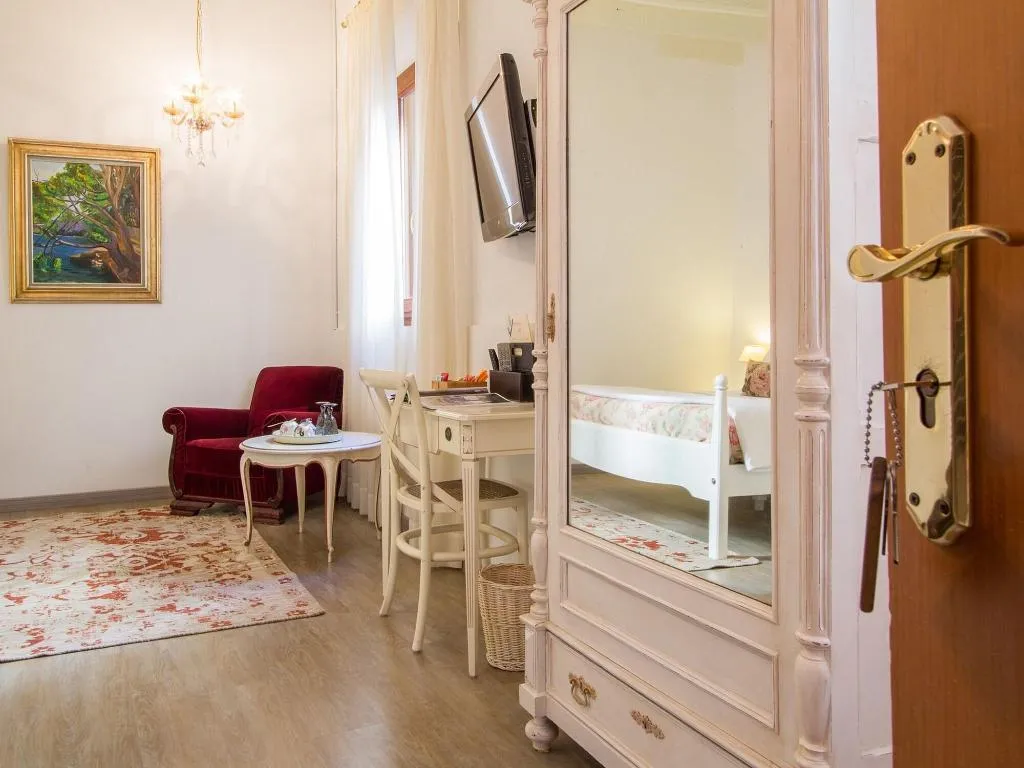 Room, Can Abril, Majorca